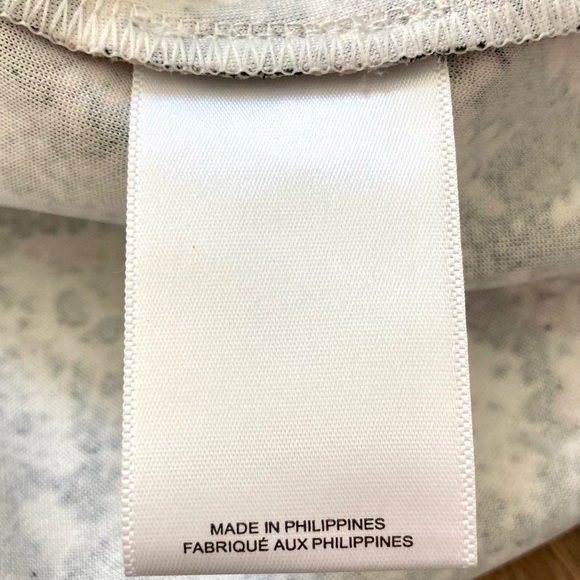 Express Women’s Snake Print Crew Neck Long Sleeve Blouse M - Picture 9 of 12